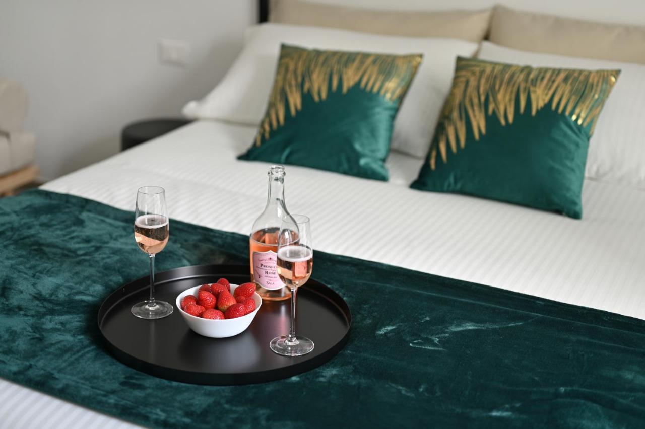 First Floor B&B Бари Экстерьер фото