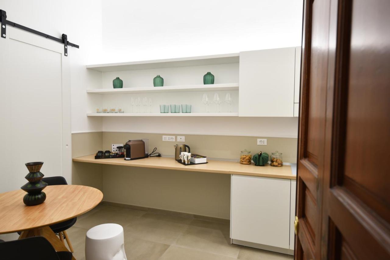 First Floor B&B Бари Экстерьер фото